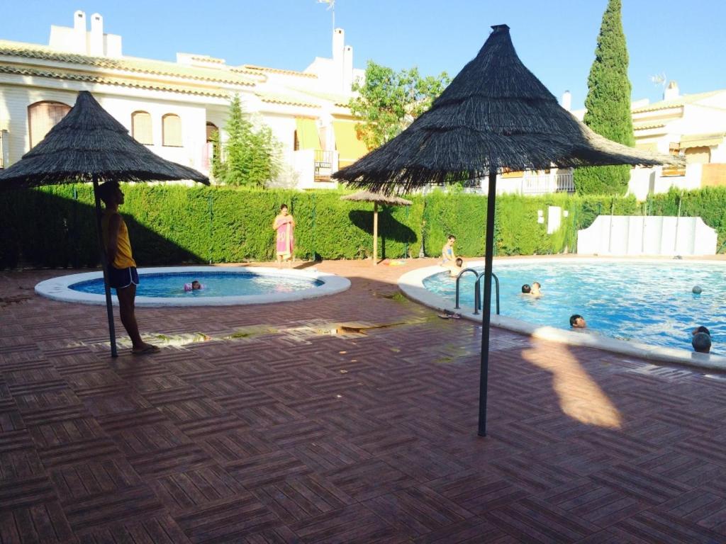 Bonita Casa En Urbanizacion Privada Muy Cerca Del Mar Y De Alicante Gran Alacant Eksteriør billede