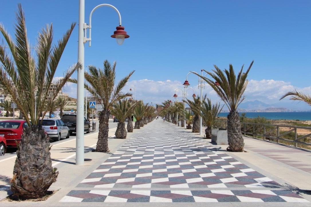 Bonita Casa En Urbanizacion Privada Muy Cerca Del Mar Y De Alicante Gran Alacant Eksteriør billede